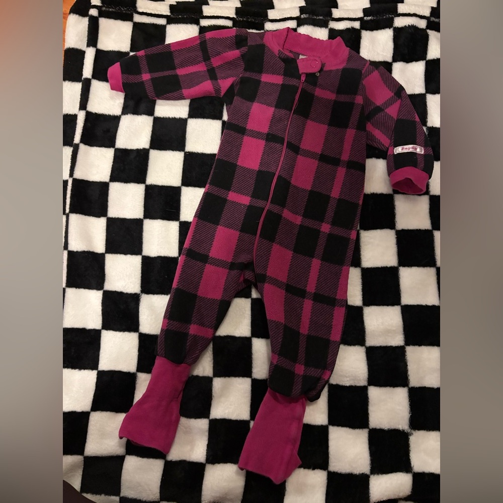 6 month snugabye pink plaid sleeper